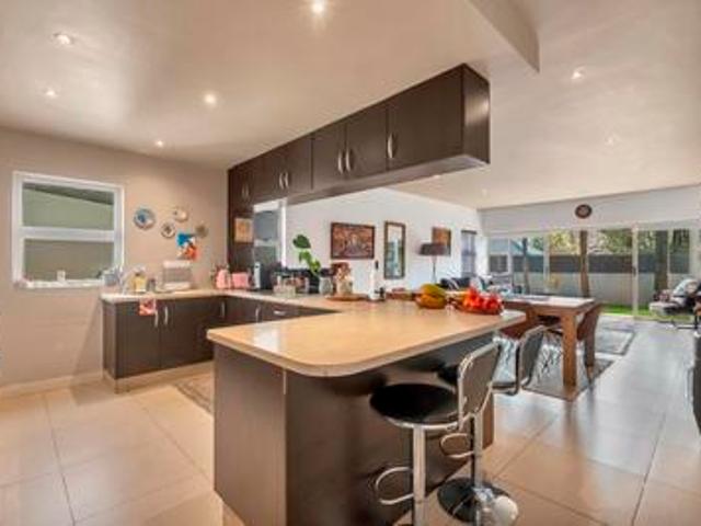 Townhouse for sale in Vosloorus, Gauteng