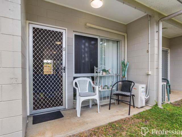 Apartment for sale in Earlville, Queensland