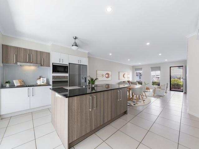 Townhouse for sale in Cannonvale, Queensland