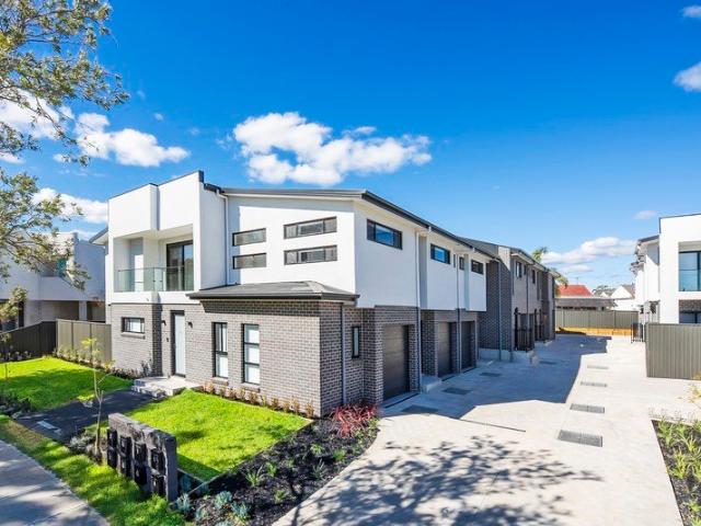 Townhouse for sale in Sydney, New South Wales
