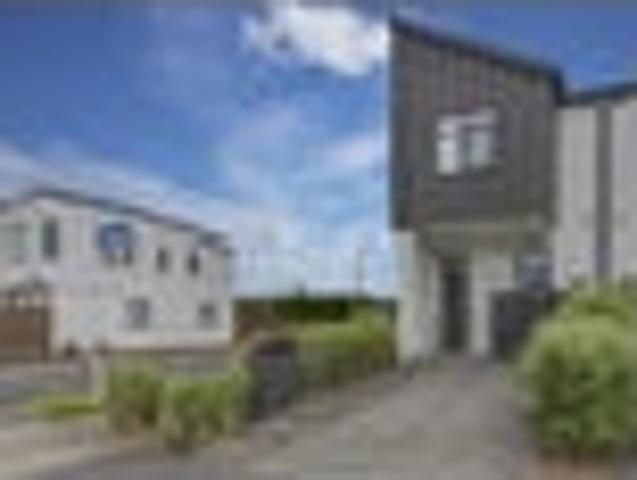 Townhouse for sale in Papakura