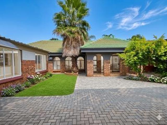 House for sale in Karenpark, Akasia