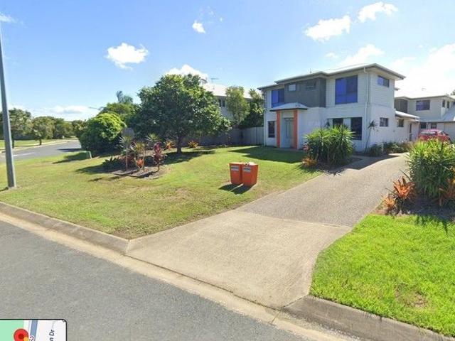 Townhouse for sale in Ooralea, Queensland