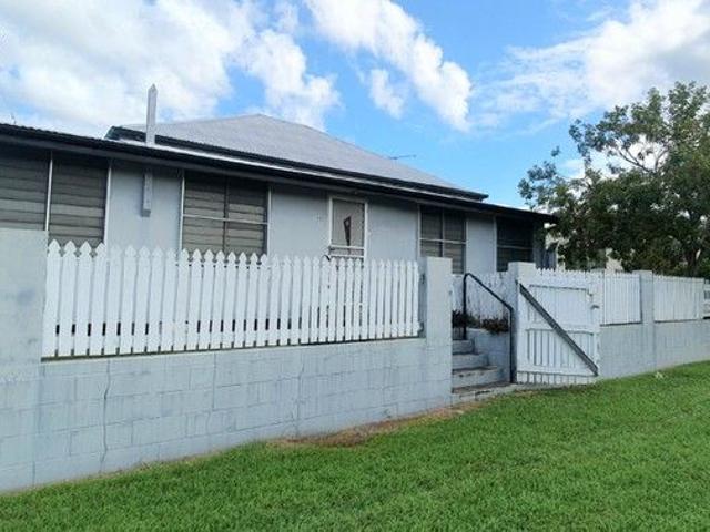 Flat for sale in Ayr