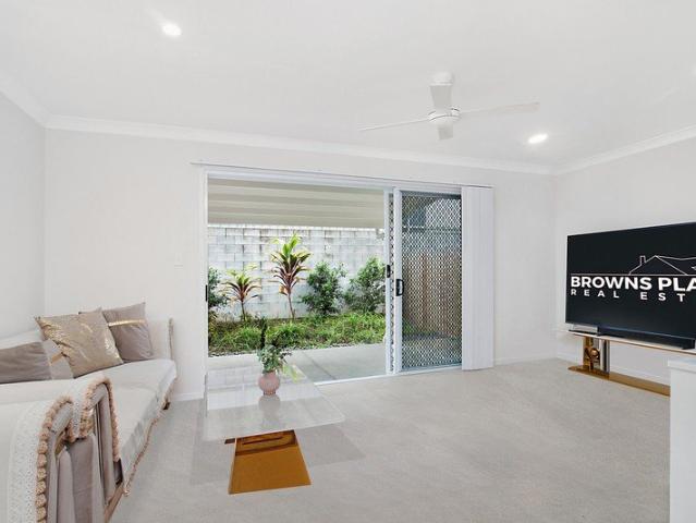 Townhouse for sale in Toombul, Queensland