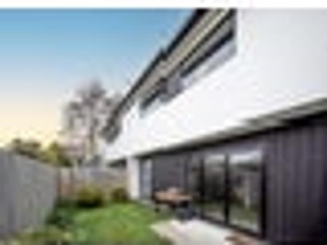 Townhouse for sale in Heathcote, Canterbury