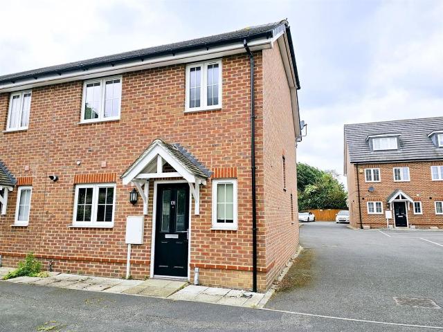 Apartment for rent in Stone, Monks Orchard