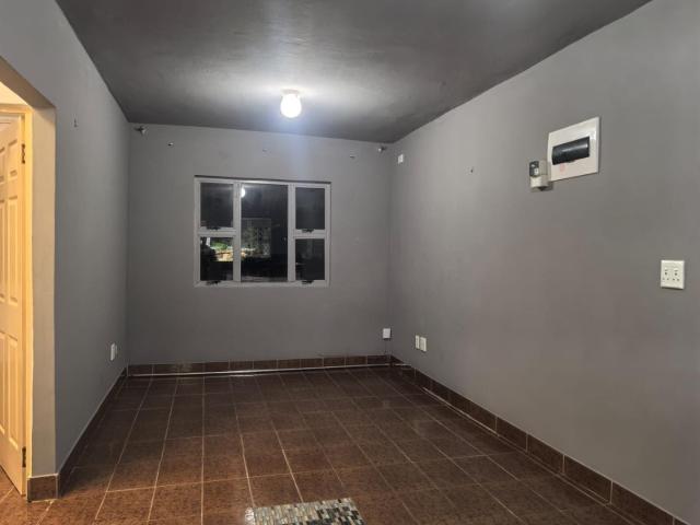 Apartment for rent in Westcliff, Chatsworth