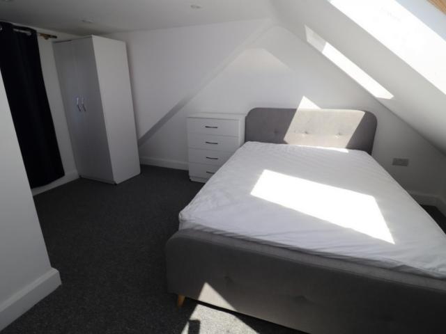 Room for rent in London Borough of Ealing, Perivale