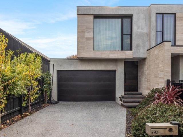 Townhouse for rent in Camerons Creek, Victoria
