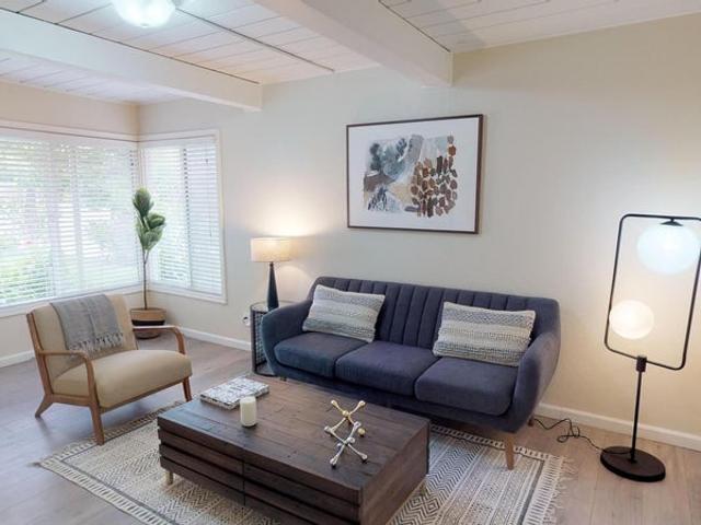 Room for rent in San Mateo, California