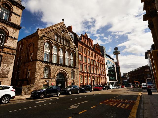 Apartment for rent in Calderstones