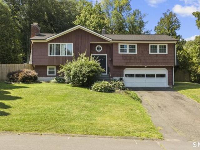 House for sale in Naugatuck, Connecticut