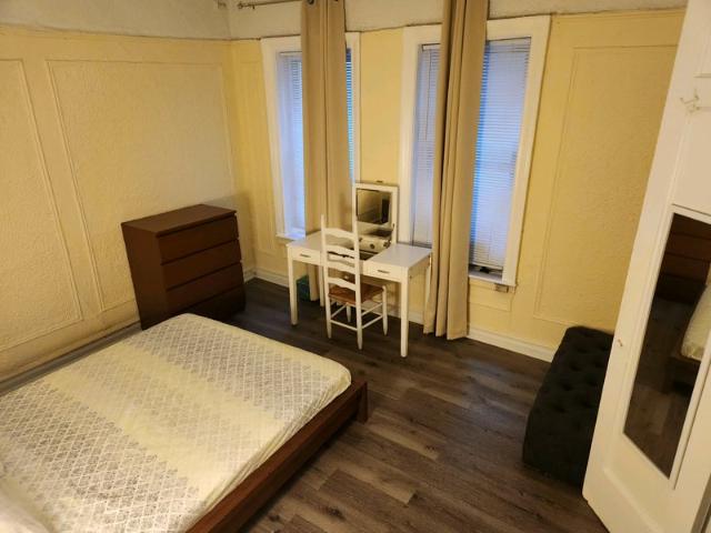 Room for rent in Arverne, New York