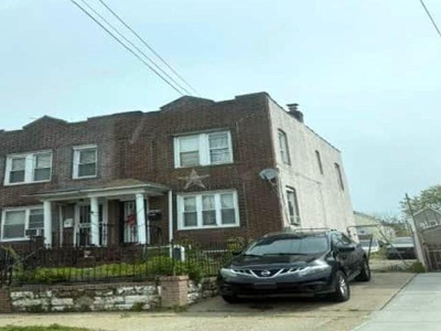 House for sale in Queens, Arverne