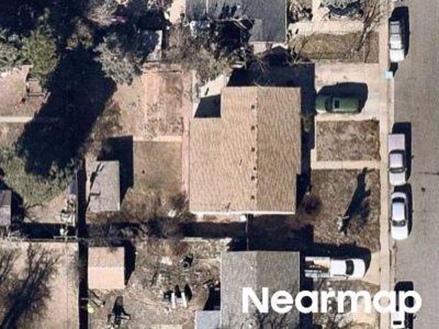 House for sale in Aurora