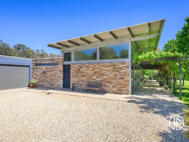 Cottage for sale in Kerrisdale, Shire of Murrindindi