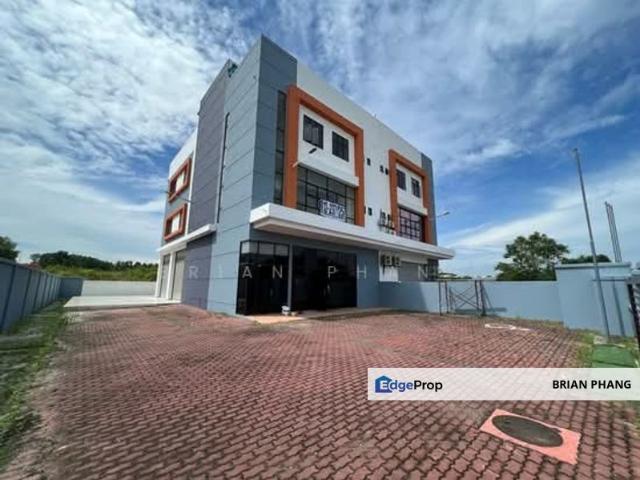 Warehouse for rent in Petaling, Alam Impian