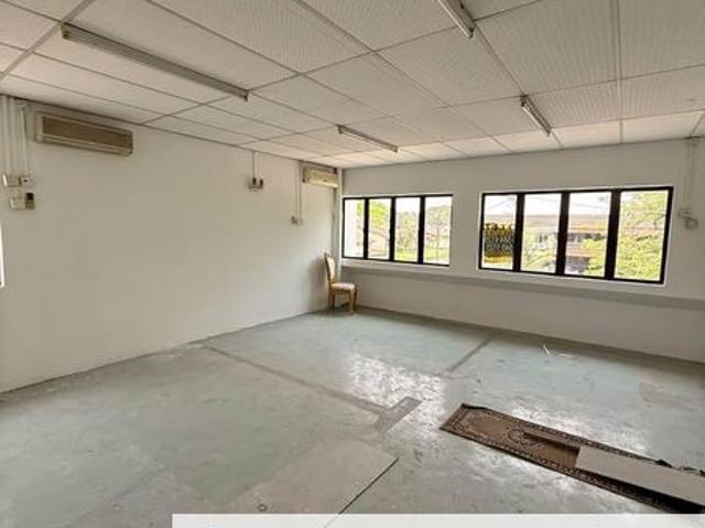 Shop for rent in Majlis Bandaraya Ipoh, Kinta