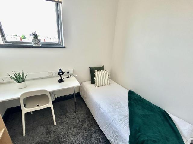 Apartment for rent in The Dales, Key Street