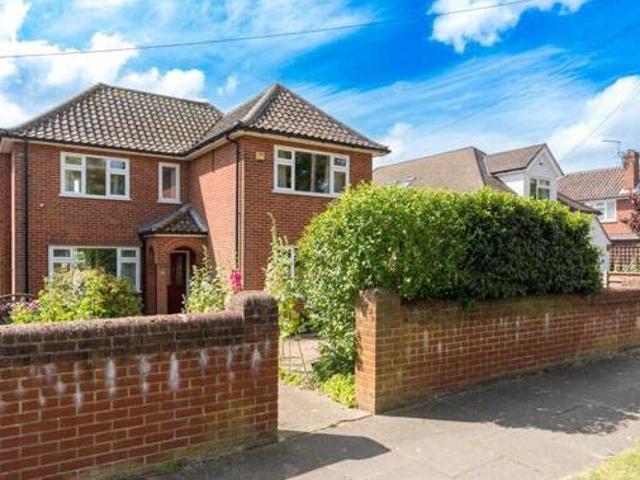 House for sale in Eaton Rise, East Bank