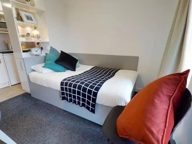 Apartment for rent in Saint Vincent's, Netherthorpe