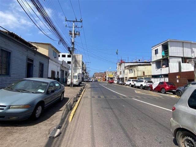 Iquique, Amunategui 49