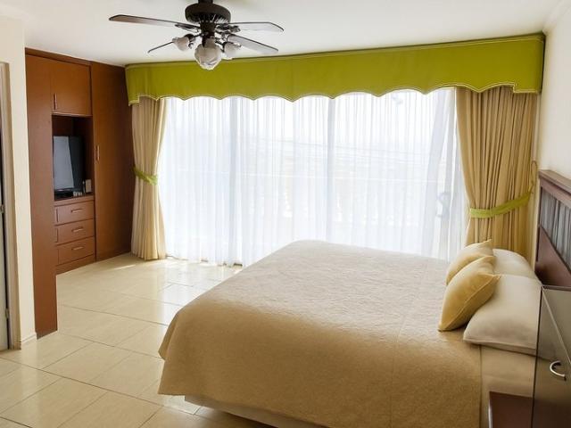 Iquique, Sector Sur, Primeras Piedras, Entre Av Arturo Prat y Fco Bilbao