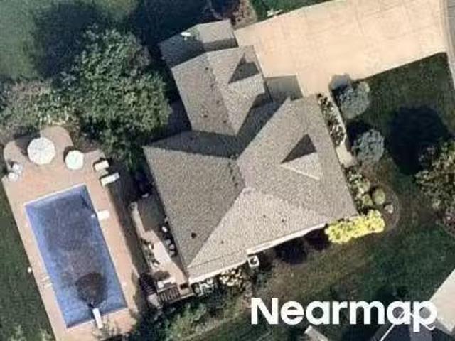 House for sale in Lakeville