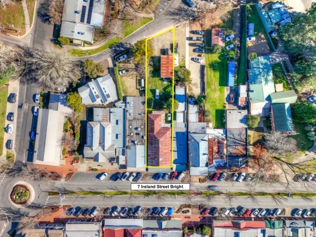 Retail for sale in Bright, Victoria