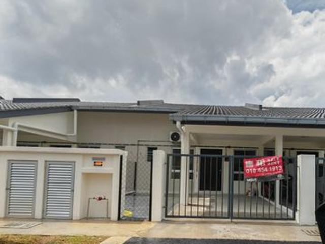 House for rent in Sendayan Village, Negeri Sembilan