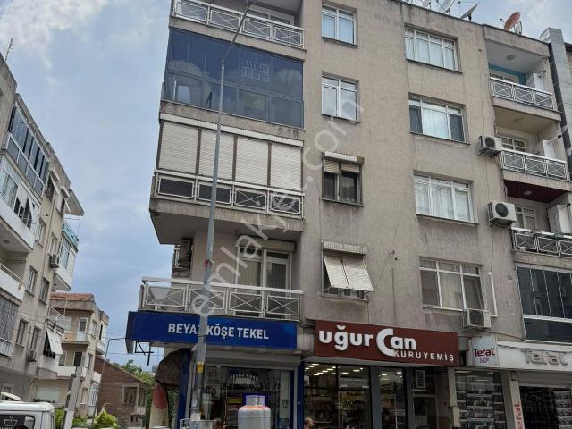 Buca, İzmir içerisinde satılık mülk