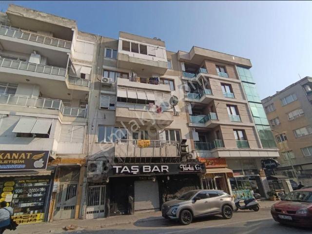 Buca, İzmir içerisinde satılık mülk