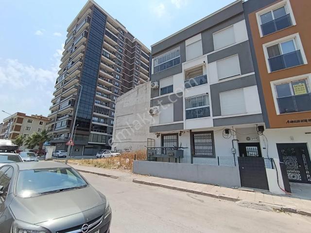 Buca, İzmir içerisinde satılık mülk