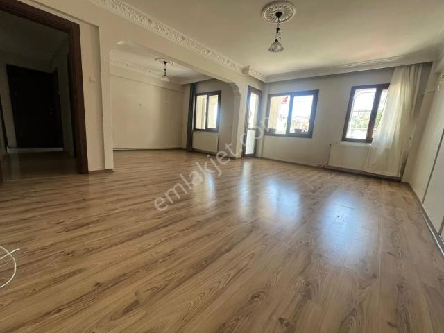 Buca, İzmir içerisinde kiralık mülk