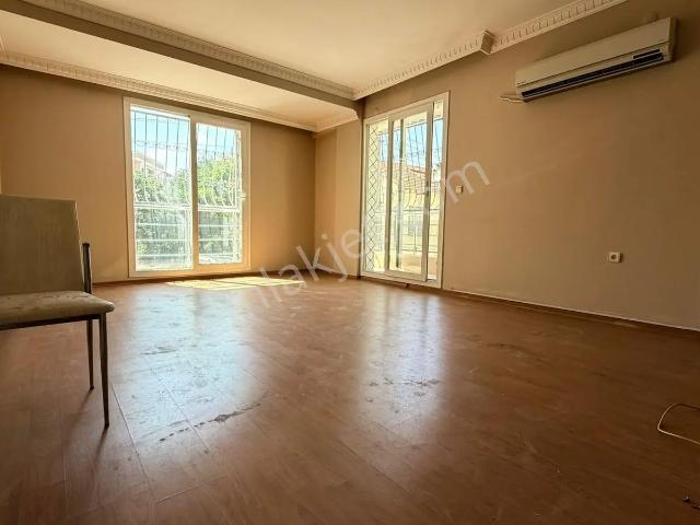 Buca, İzmir içerisinde kiralık mülk
