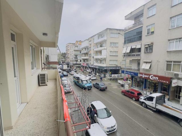 Buca, İzmir içerisinde satılık mülk