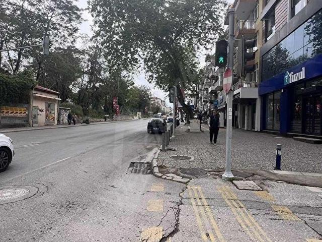 Buca, İzmir içerisinde satılık Dükkan