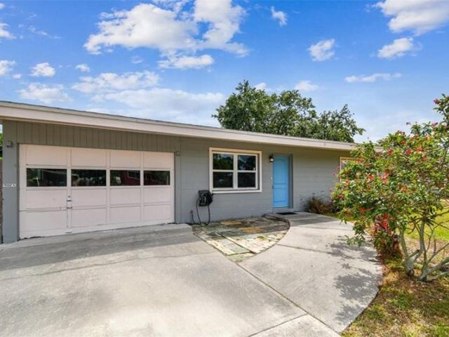 House for sale in Seminole