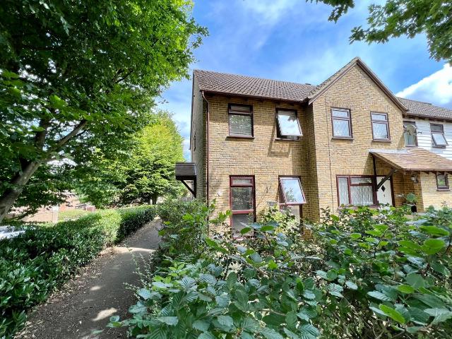 House for rent in Cossington Fields, Midway