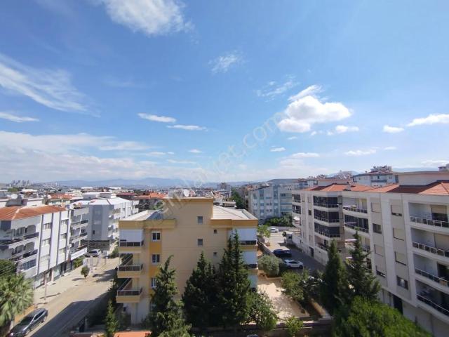 Gaziemir, İzmir içerisinde satılık mülk