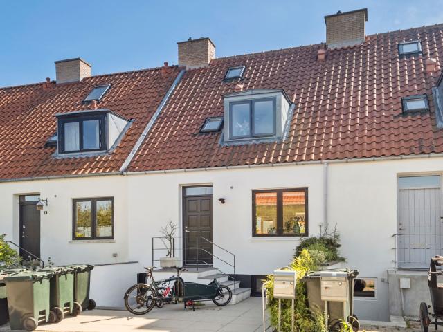 Ejendom til salg i Kongens Lyngby  , Brøndby