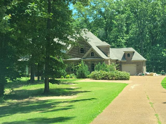 House for sale in Nesbit, Mississippi