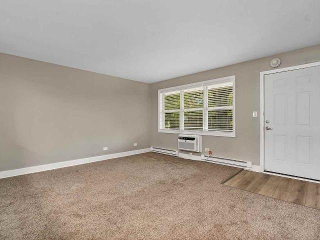 Apartment for rent in Glen Ellyn