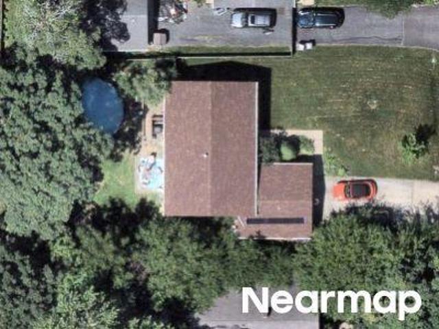 House for sale in Lindenhurst, Illinois