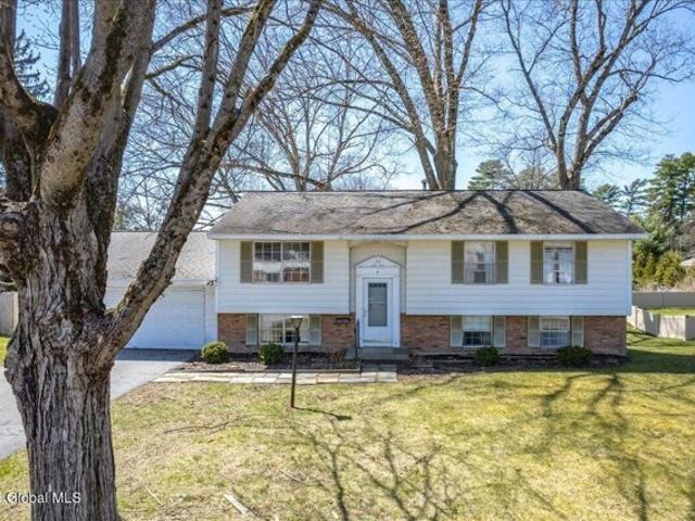 House for sale in Saratoga Springs