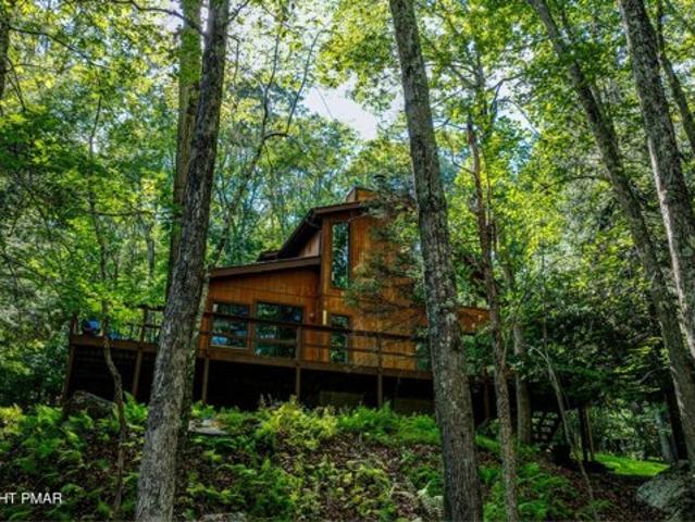 House for sale in Canadensis