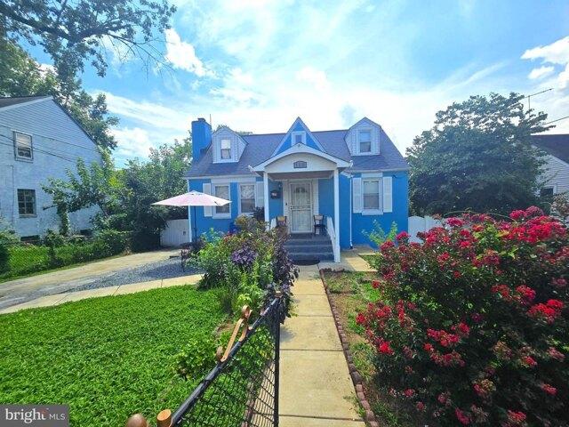 House for sale in Oxon Hill