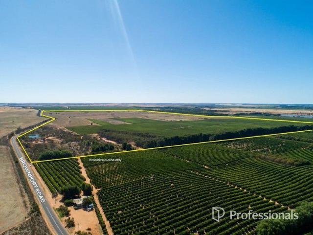 Cottage for sale in Iraak, Victoria