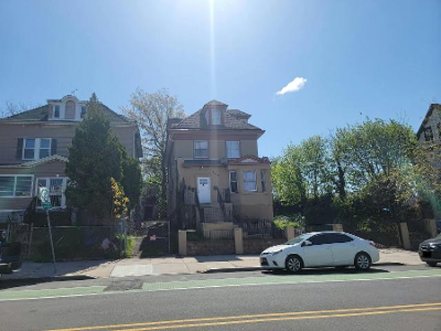 House for sale in Newark, Essex County